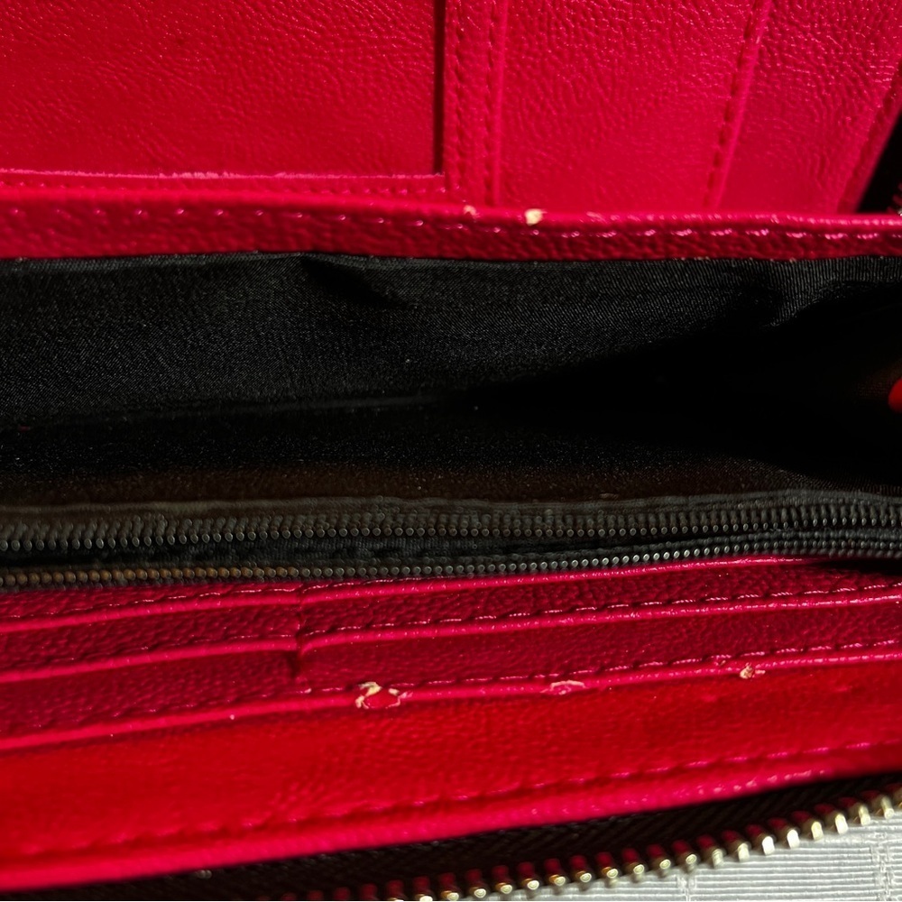Betsey Johnson Embossed Black Velvet Script Wallet w/ Silver Hearts Whimsigoth - Picture 9 of 14